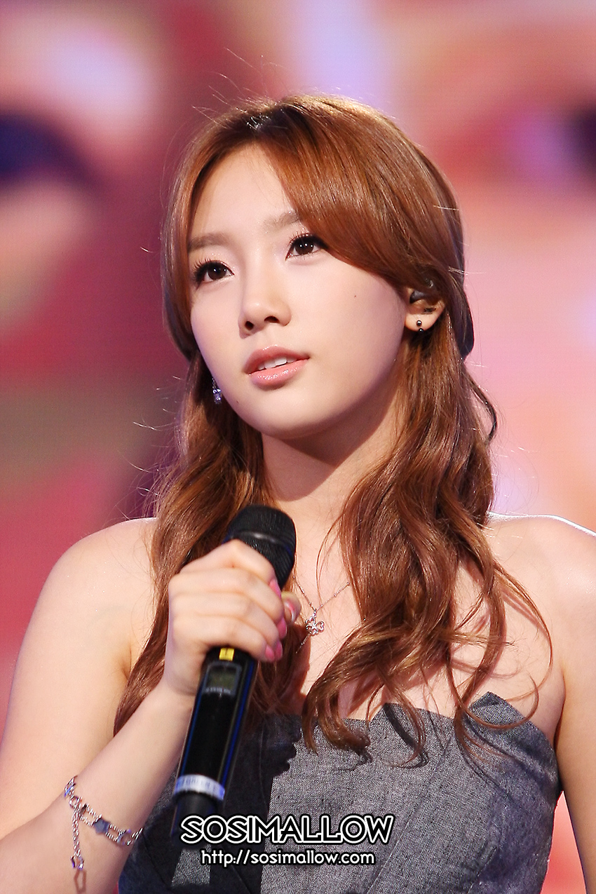 Girls' Generation / SNSD Image Galleries: Taeyeon » Taeyeon Photos 1